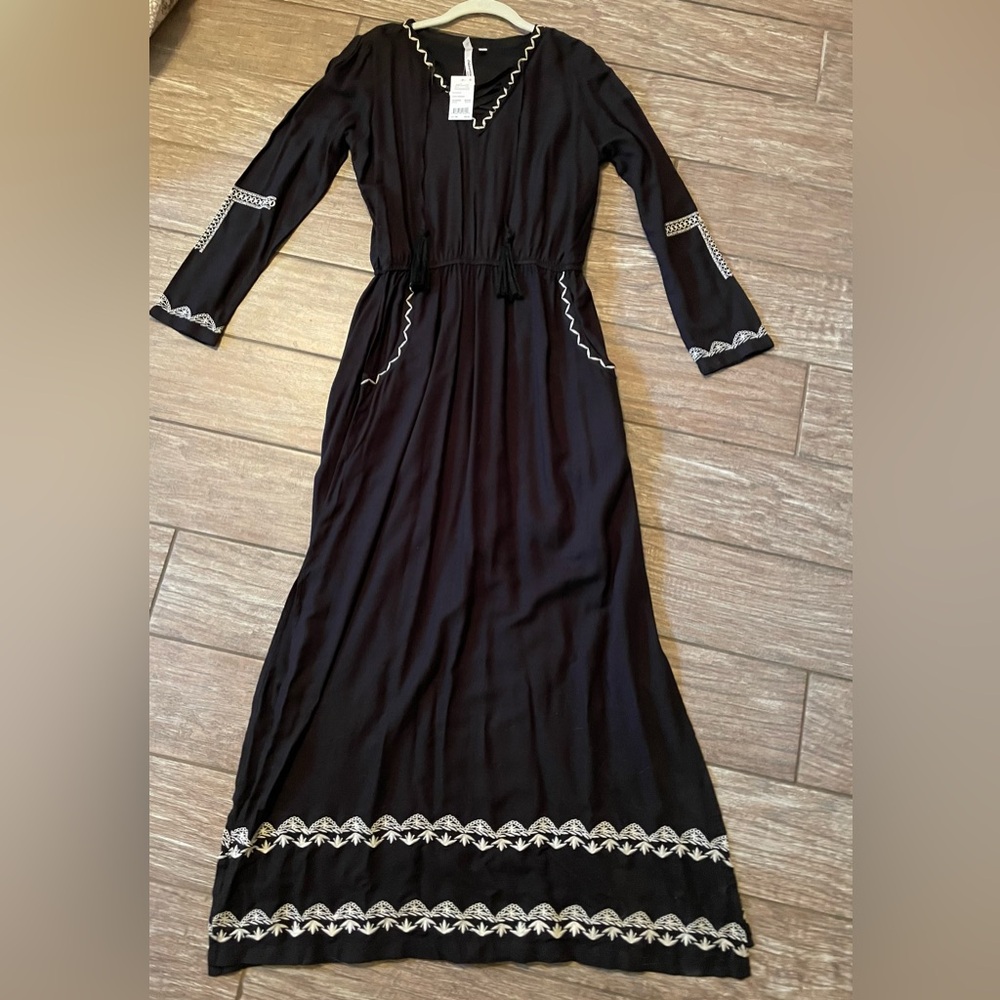 NY COLLECTION Petite full length dress with long sleeves, V-neck size PM NWT